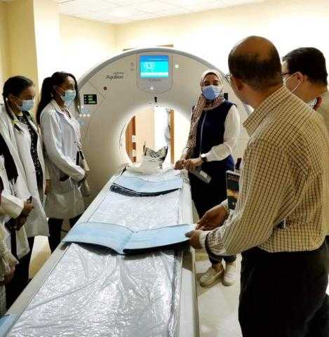 صحة سوهاج : تدريب فريق عمل مستشفى صدر سوهاج على التعامل مع جهاز الأشعة المقطعية الجديد