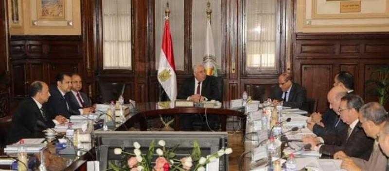 وزير الزراعة يترأس اجتماع مجلس إدارة الاصلاح الزراعي.. تقنين 435 قطعة أرض وضخ 135 مليون جنيه من المزايدة