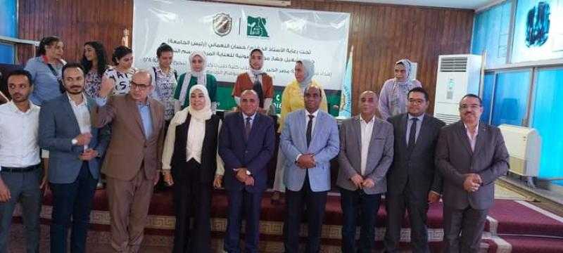 أ.د هشام فواز المرشح لنقابة الأطباء  يحضر حفلة التخرج لدفعة كلية الطب (٢٨)