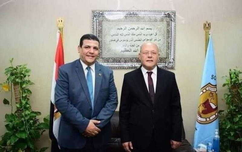أ. د. عبدالباسط شاهين طرخان وكيلا لكلية آداب سوهاج