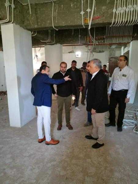 الرملي يستقبل الدكتور الطاهر أيوب وكيل وزارة الصحة أثناء  زيارتة لمستشفي الحميات