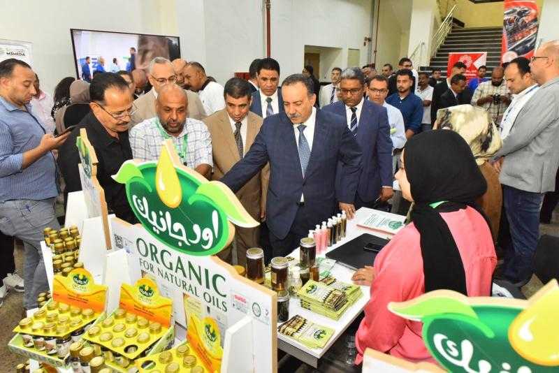 محافظ أسيوط يشهد انطلاق ملتقى التوظيف والتدريب الأول بجامعة أسيوط الجديدة التكنولوجية بمشاركة 15 شركة لتوفير 1000 فرصة تدريبية و50 فرصة عمل
