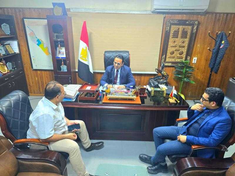 ”دويدار” يلتقي مدير مستشفى سوهاج العام لمناقشة مؤشرات أداء المستشفي و عدد من الملفات الهامة