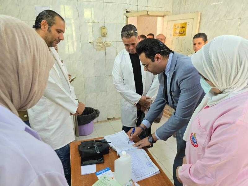 ”دويدار” يفاجئ مستشفى جرجا العام جنوب المحافظة صباح اليوم الإثنين ويتخذ عدة إجراءات صارمة