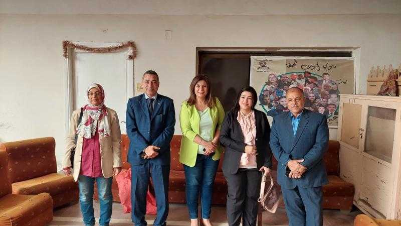 قصرثقافة طهطا بسوهاج يستضيف شخصيات من مسؤلى الوزارات تحت شعار المبادرة الكبرى احم بيتك