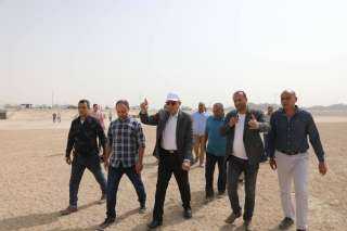 خلال جولته بمركز سمالوط محافظ المنيا يتفقد مخر سيل ”السرارية” ويوجه بالتطهير... خلال جولته بمركز سمالوط محافظ المنيا يتفقد مخر سيل ”السرارية” ويوجه بالتطهير الدوري والمستمر لضمان تصريف مياه الأمطار