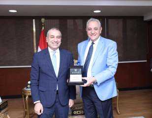 رئيس البنك الزراعي المصري يلتقي محافظ الغربية لدعم جهود تحقيق التنمية الزراعية وتحفيز الاستثمار في القطاعات الإنتاجية بالمحافظة