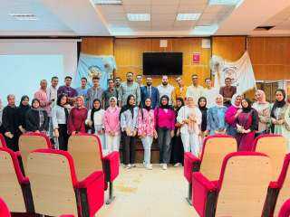 قسم الإعلام بكلية الآداب  جامعة سوهاج ينظم ندوة في إطار مدجسور التواصل بين الدراسة الأكاديمية والتطبيق العملي في مؤسسات المجتمع، المدنى