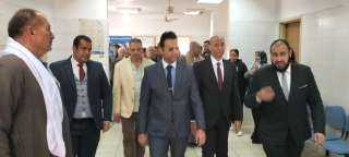 تيسيرا علي المواطنين بقرية كوم إشقاو. ووسط حضور كبير من أهالي القرية   دويدار يفتتح وحدة العلاج الطبيعي وعيادة الأسنان بوحدة طب الأسرة القديمة