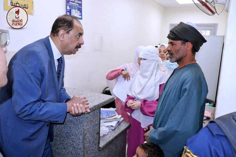 خلال جولة ميدانية بحي غرب سوهاج..  محافظ سوهاج يتفقد نفق الشهيد اللواء نبيل فراج وميدان العارف ومستشفى سوهاج العام والمرسى السياحي