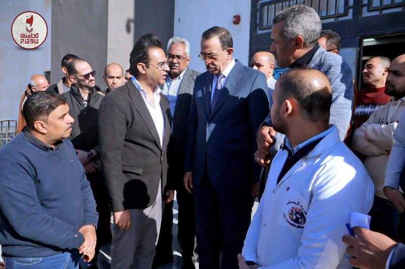 خلال جولة ميدانية اليوم .. محافظ سوهاج يتفقد مستشفى العسيرات والمركز الطبي بأولاد حمزة .. ويشدد على رفع كفاءة الخدمات الصحية