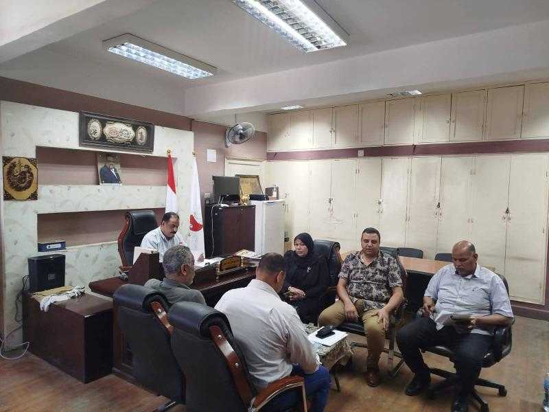 وكيل تعليم سوهاج يترأس اجتماع اللجنة الثلاثية لمتابعة الاستعدادات لامتحانات الثانوية العامة 2026